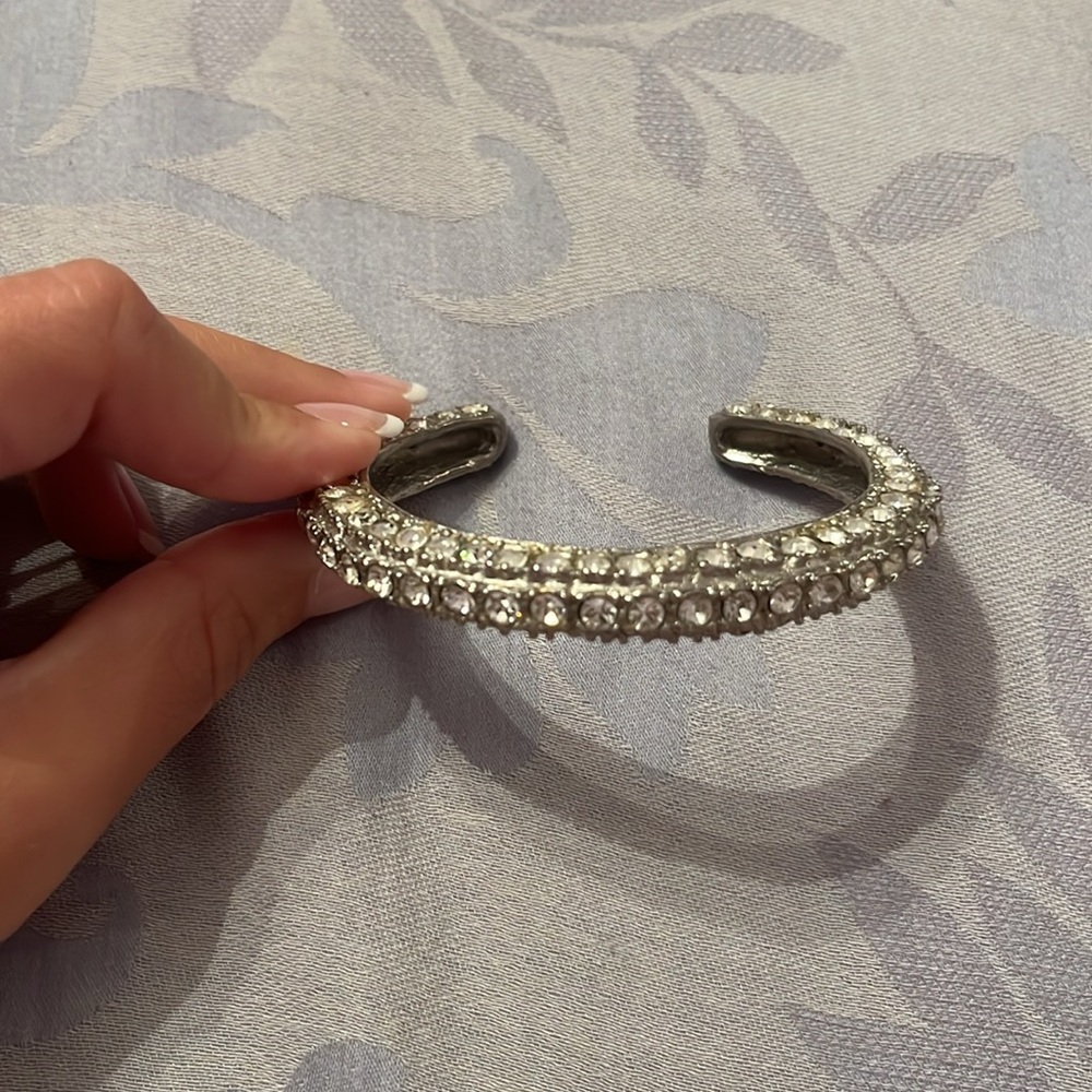 Silver bangle - Picture 2 of 4